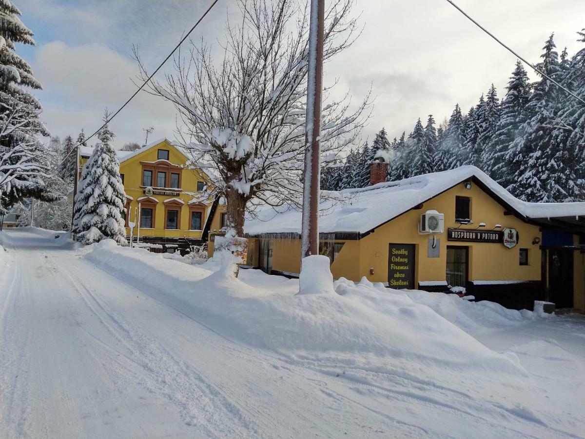 Penzion Karolina Lučany nad Nisou Eksteriør bilde