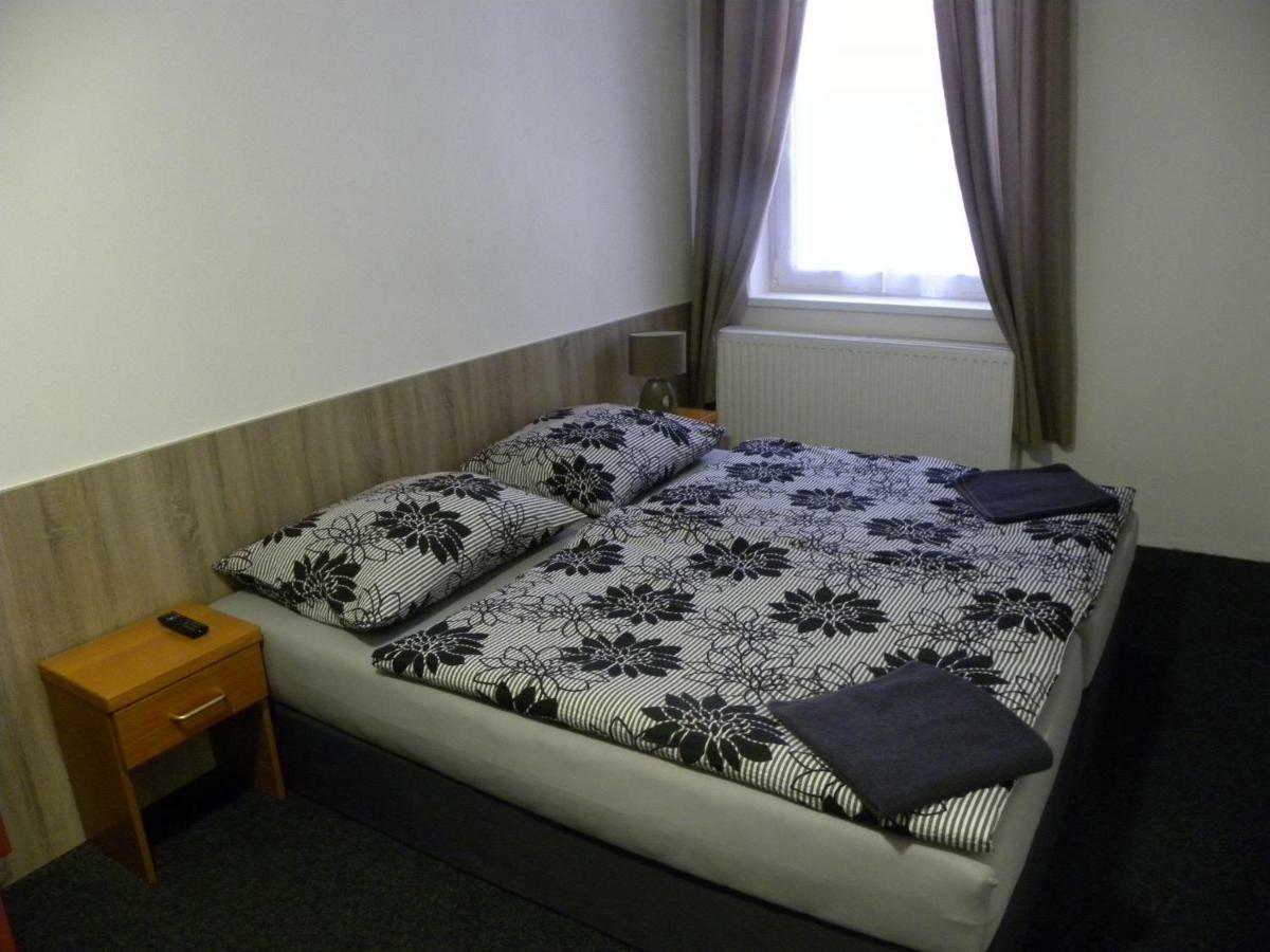 Penzion Karolina Lučany nad Nisou Eksteriør bilde